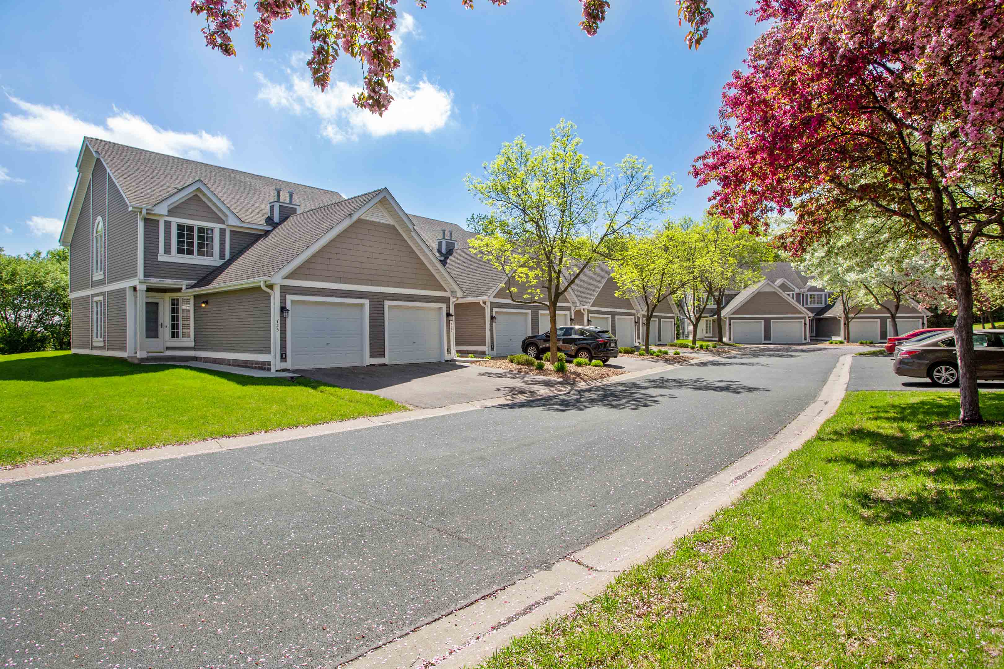 Seasons Villas Apartments in Woodbury, MN